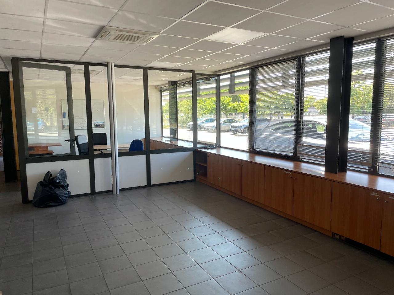 Local d'activité Carbon-Blanc 4808m² Vente local d'activité Carbon-Blanc Gironde OVACT2425663 0